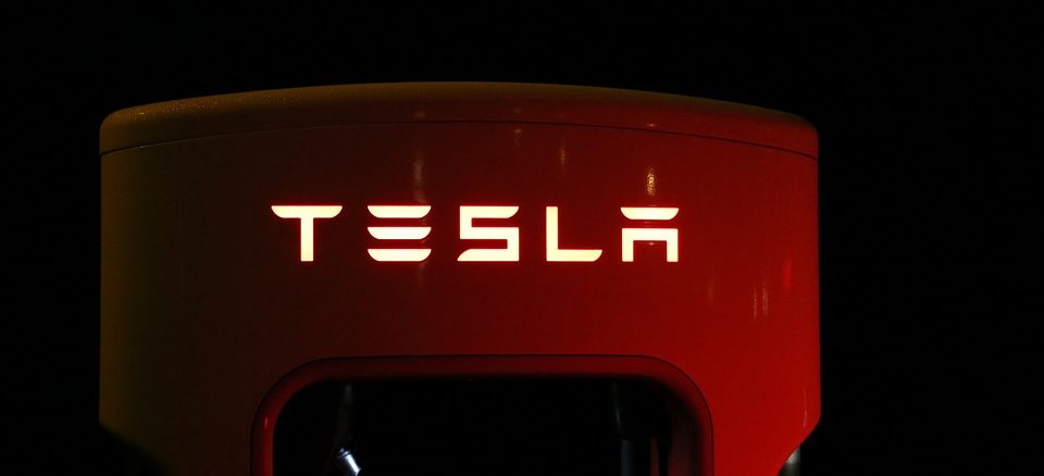 tesla-1724773_960_720